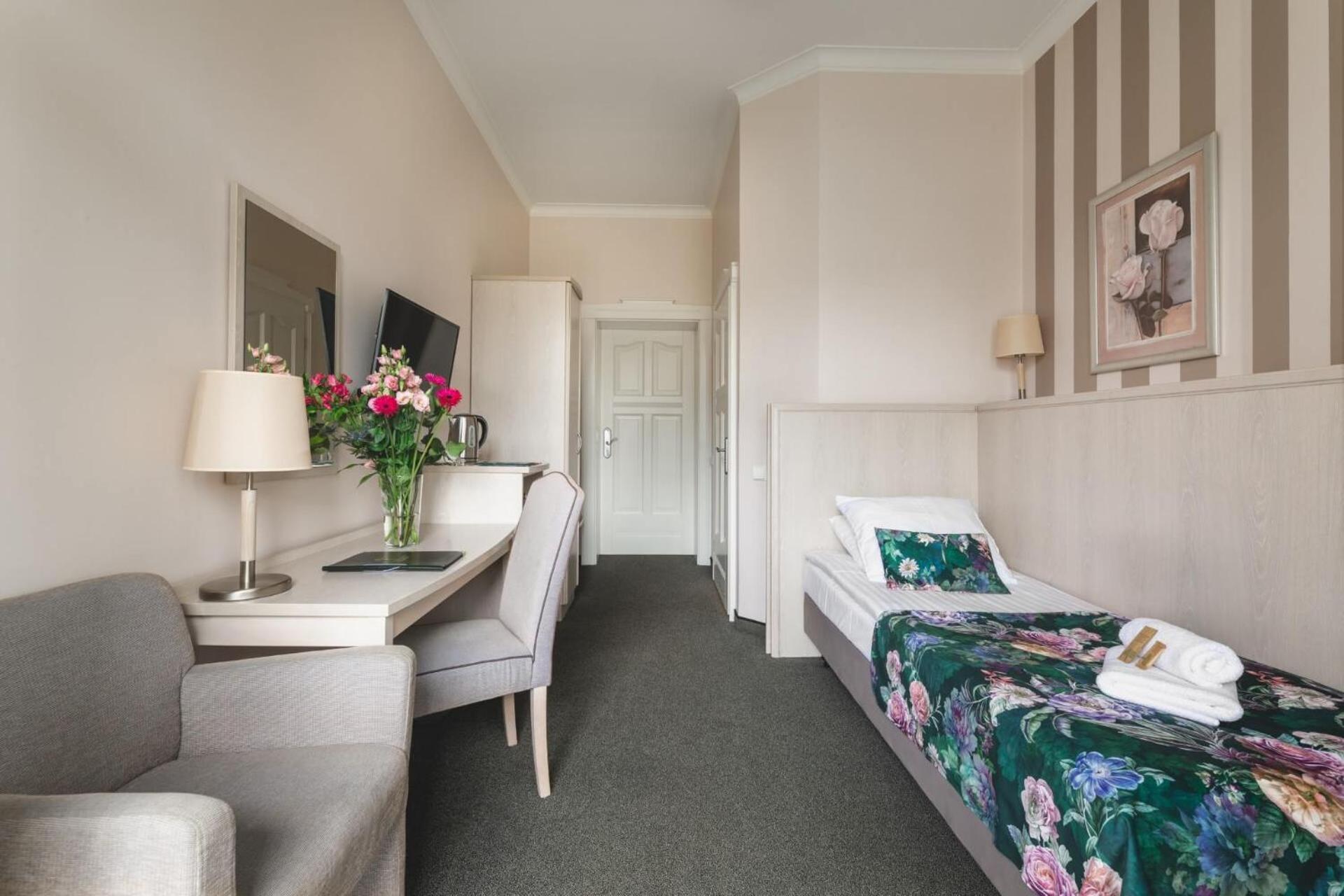 Hotel Amalia Kudowa-Zdrój Esterno foto
