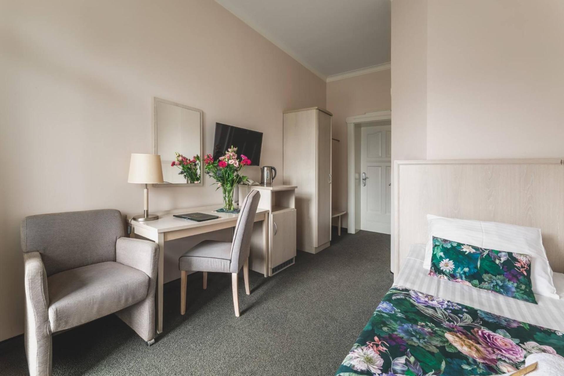 Hotel Amalia Kudowa-Zdrój Esterno foto