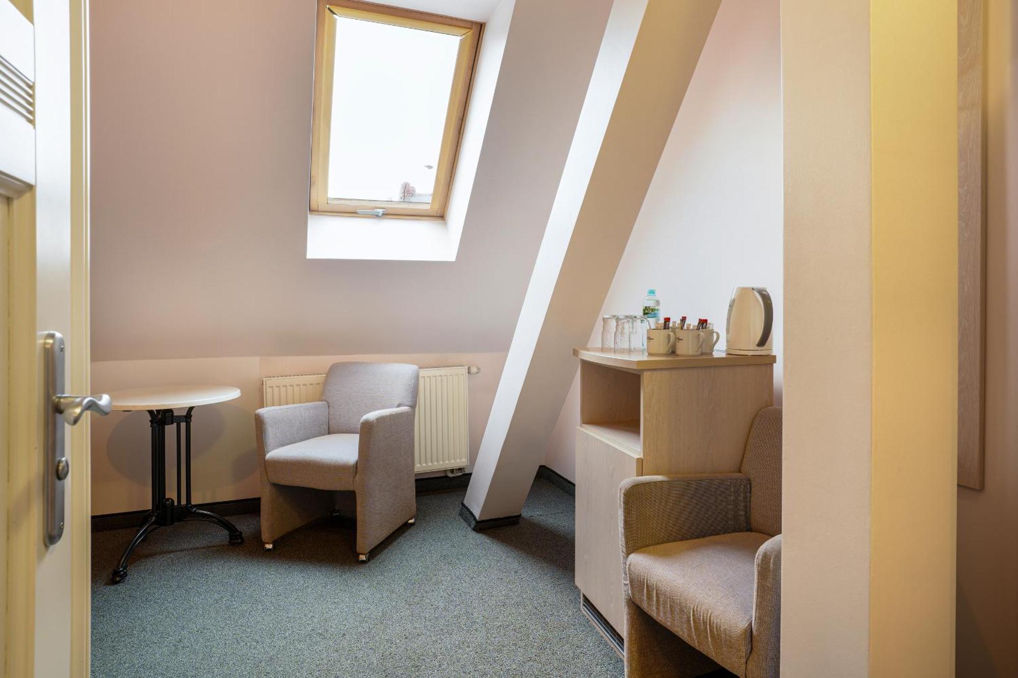 Hotel Amalia Kudowa-Zdrój Esterno foto